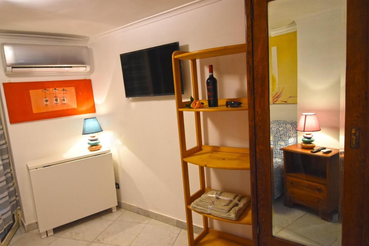 Lilliput Apartment Napels Buitenkant foto